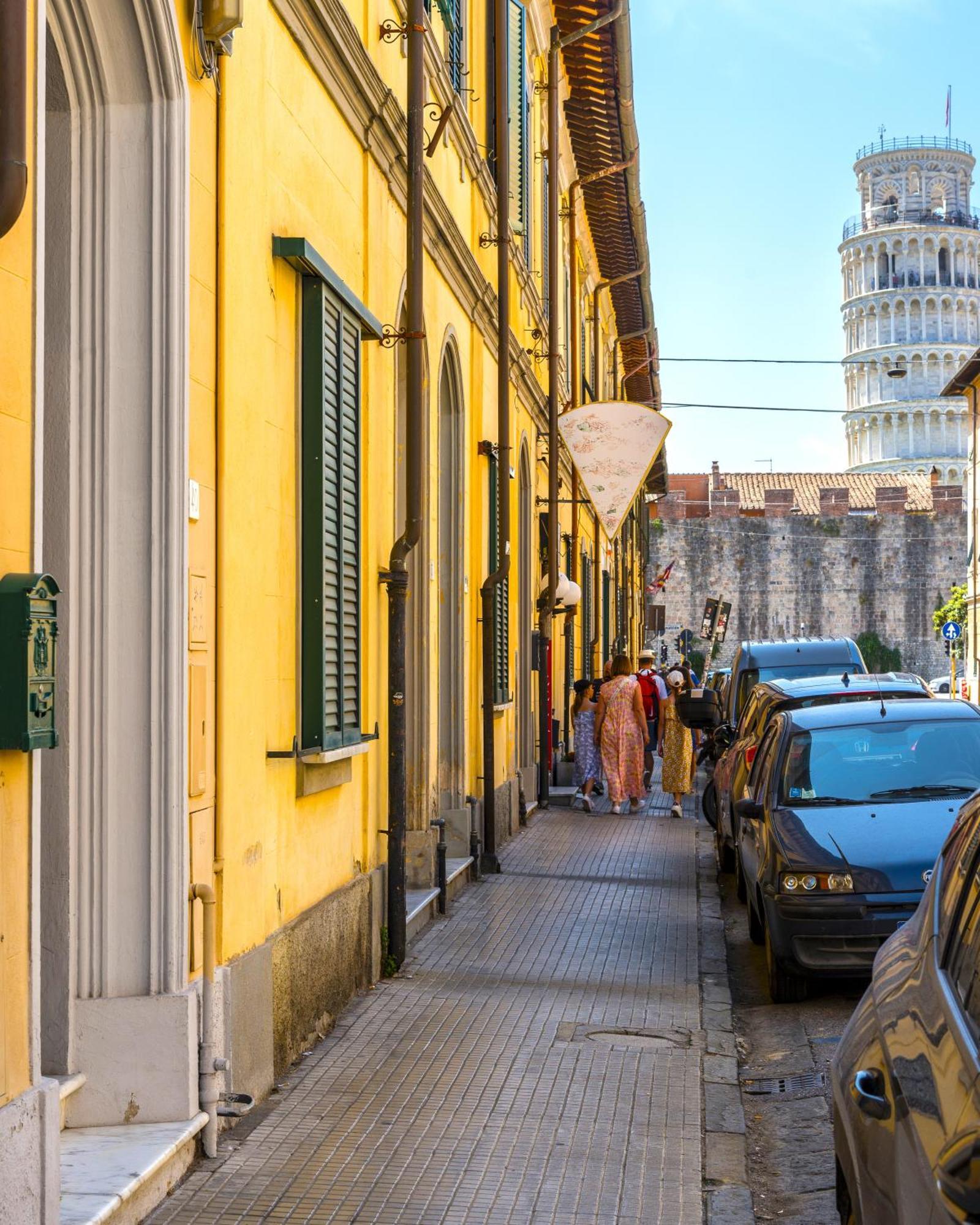 Hostly-La Casa Di Marta-Two Steps From The Tower Lägenhet Pisa Exteriör bild