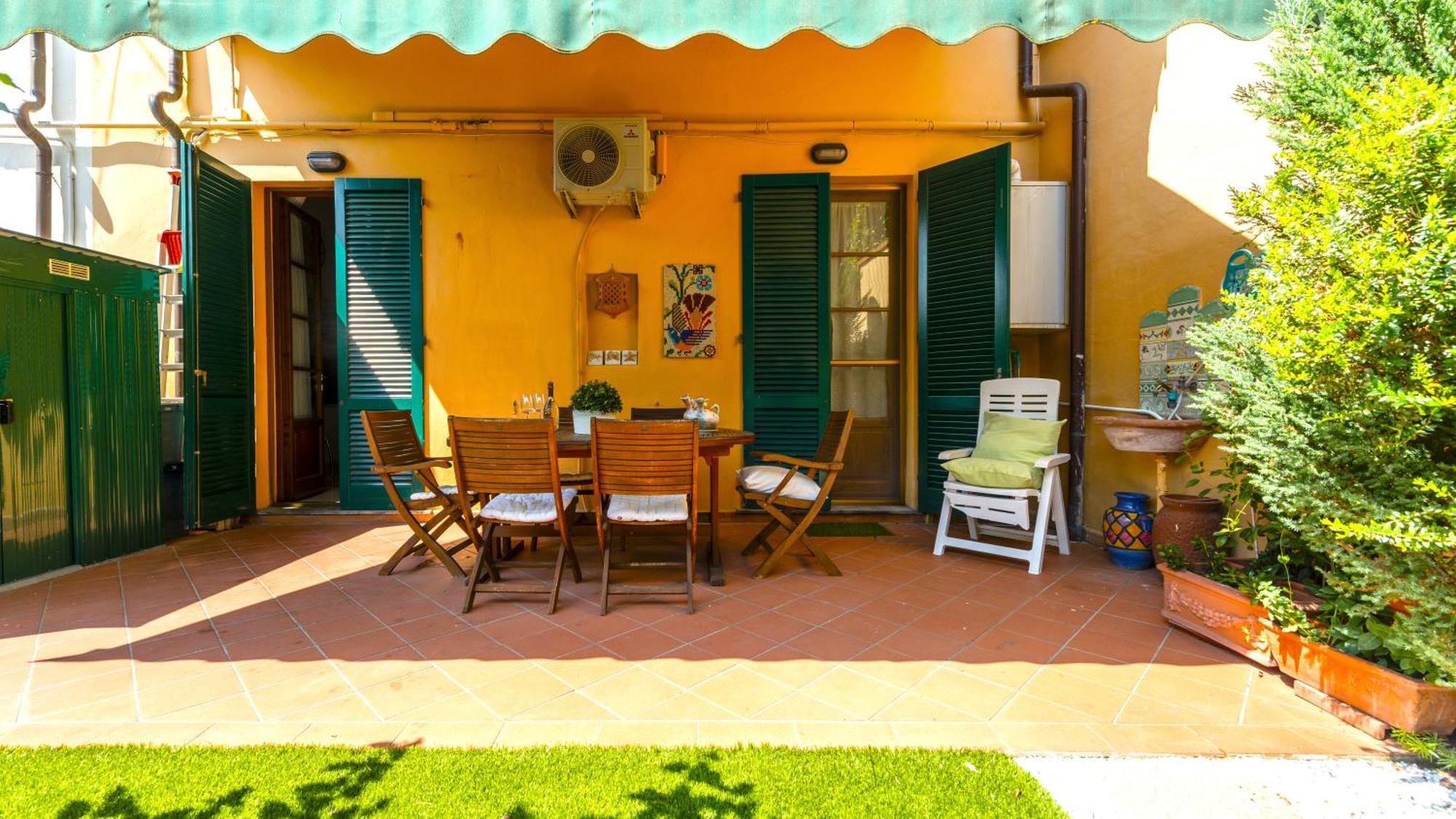 Hostly-La Casa Di Marta-Two Steps From The Tower Lägenhet Pisa Exteriör bild